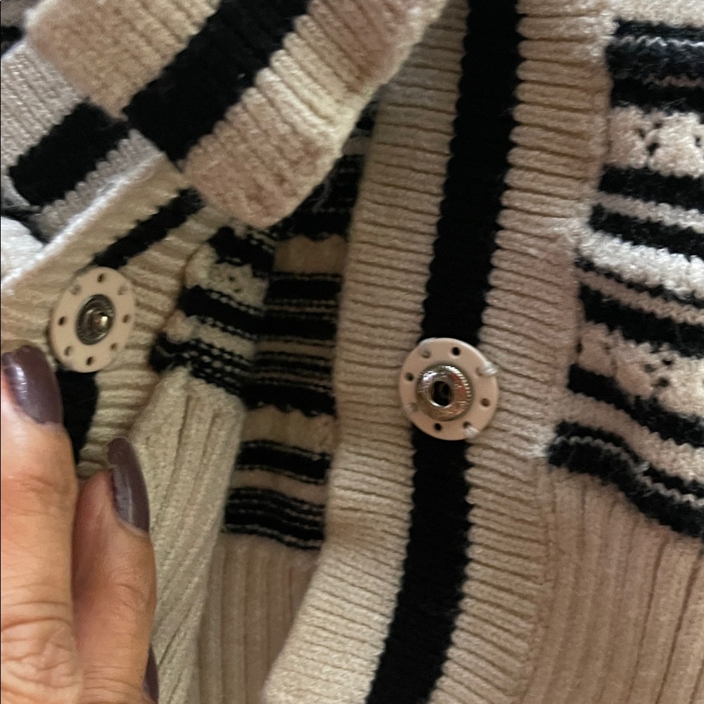SO Me Ribbon Button Crop Cardigan - Picture 13 of 15
